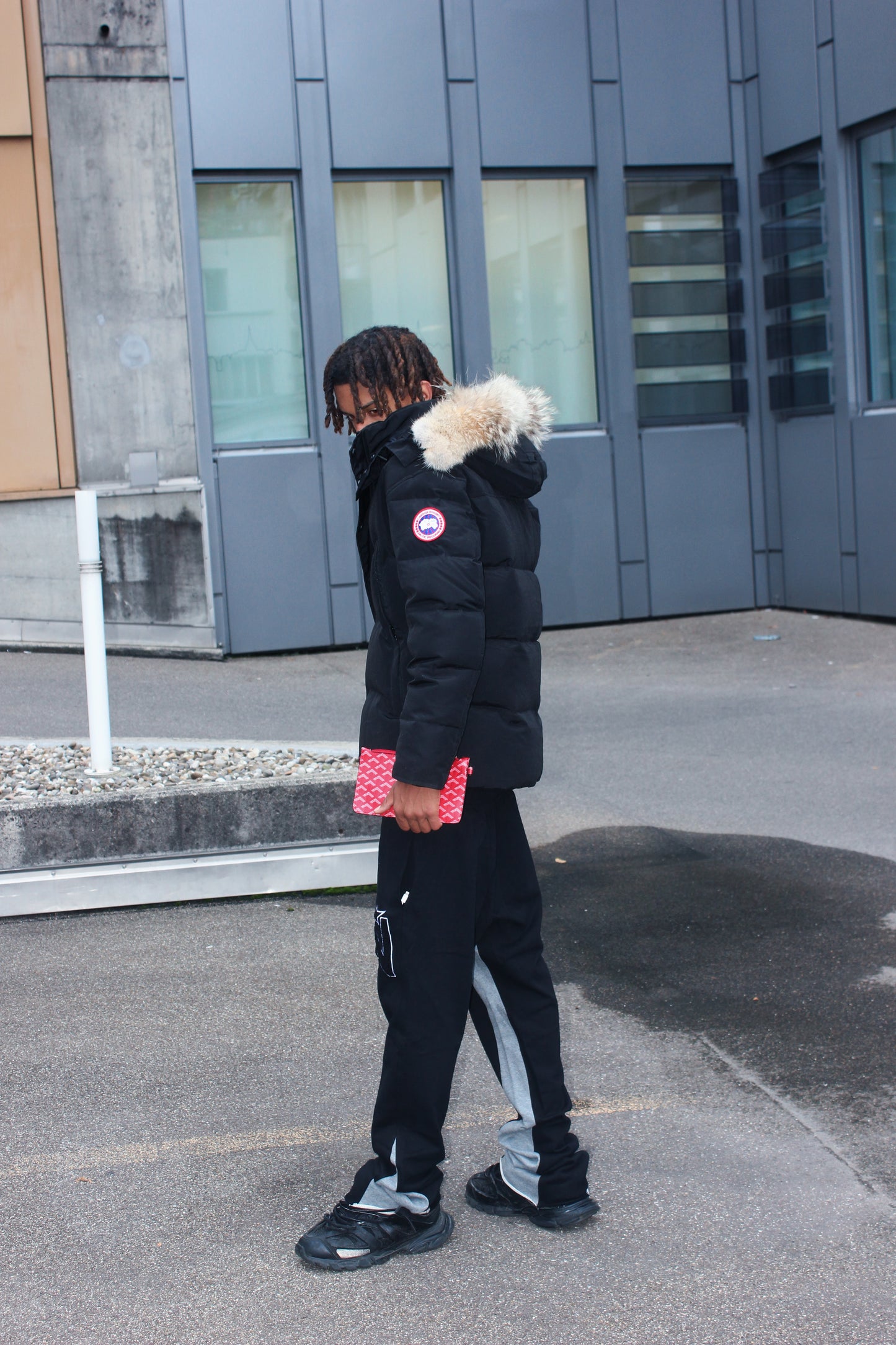 Levont flared jogger (black)