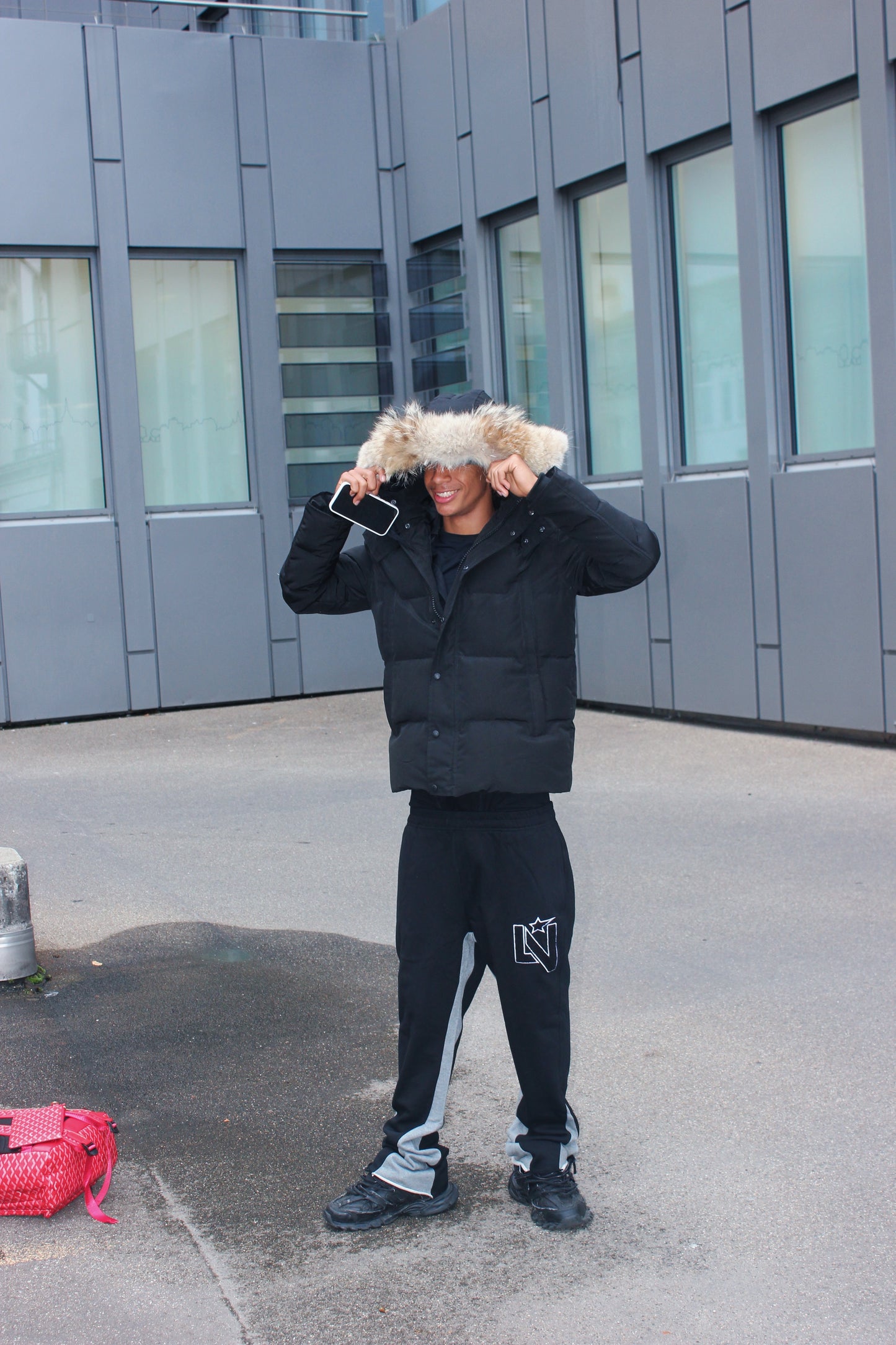 Levont flared jogger (black)